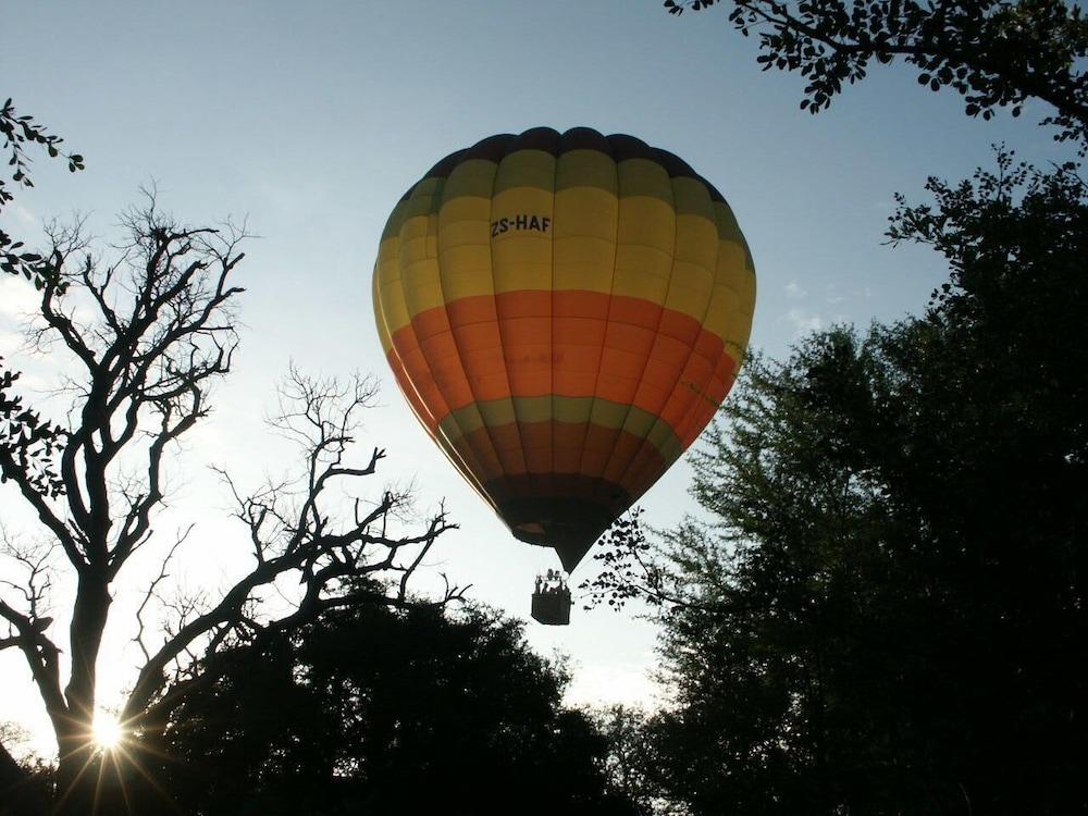 Hotel Monwana Hoedspruit Exterior foto